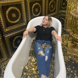 Meet your Posher, Katelynn